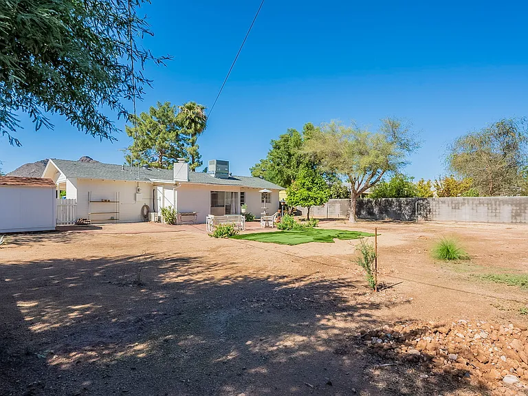perfect location to all of Scottsdale