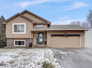 17060 Jonquil Ave, Lakeville, MN 55044
