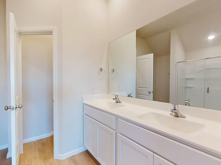 1708 Calanques St — Photo 9