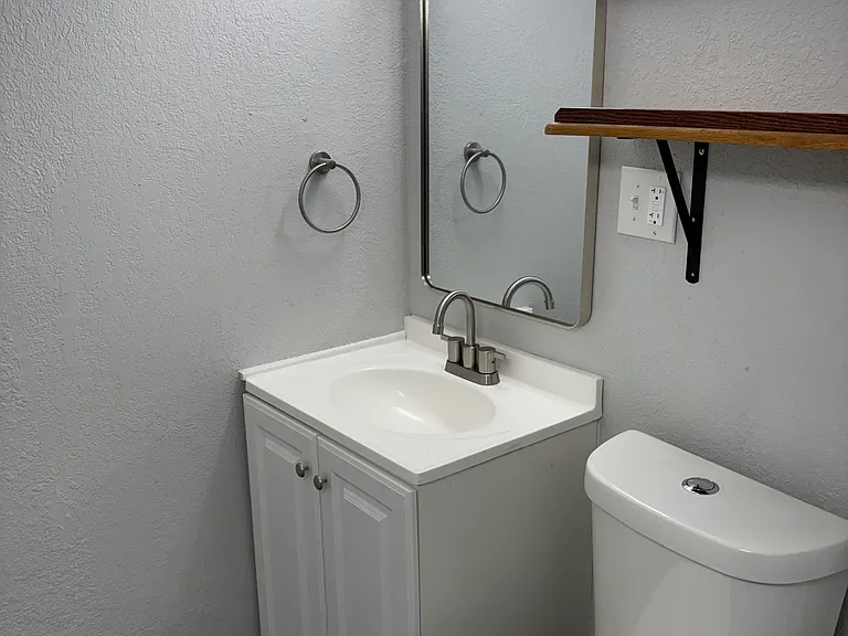 512 Hunstock Ave #2 — Photo 8