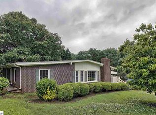 1321 Memorial Drive Ext, Greer, SC 29651