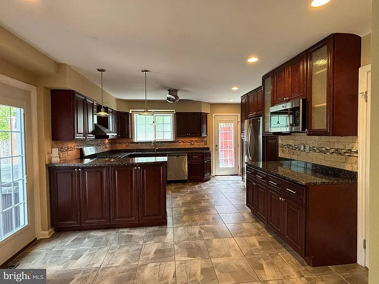 3913 Parsons Rd — Photo 25