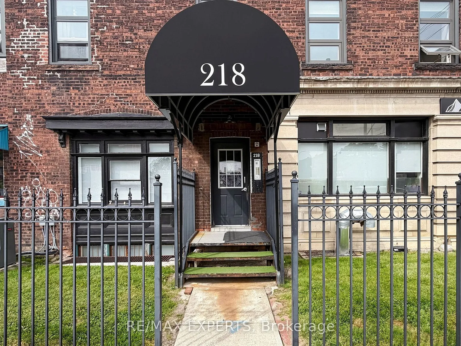 2 bed, $2,200 — Photo 4