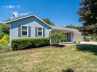 3637 Pine Meadows Dr NE, Rockford, MI 49341