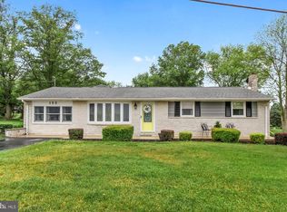 155 Zions View Rd, Manchester, PA 17345