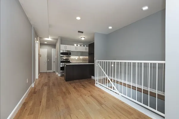 Rented by Loom Group | media 51