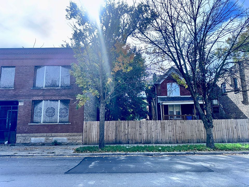 1st image of 367 E 69th St