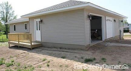 2nd image of 1600 15th St