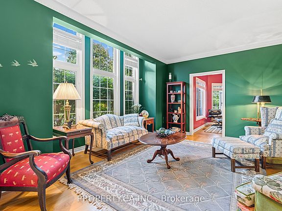 5th image of 19 Jean St