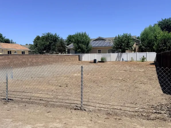 334 G St #X, Lemoore, CA 93245