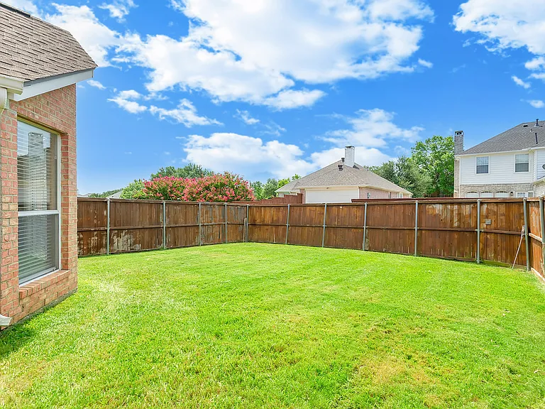1404 Ranch Hill Dr — Photo 31