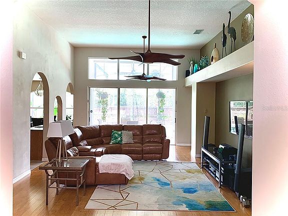 5th image of 10403 Stone Glen Dr