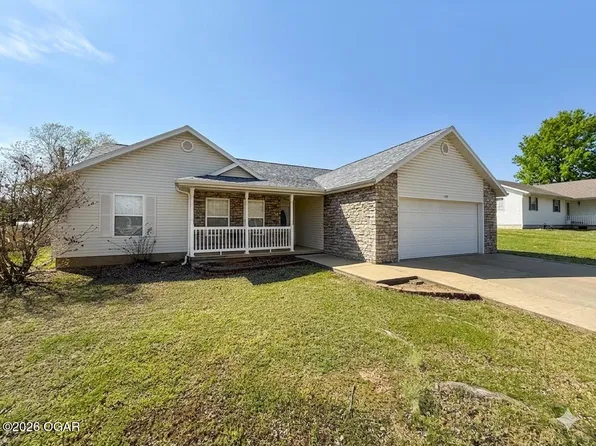 105 S Diane Ct, Diamond, MO 64840