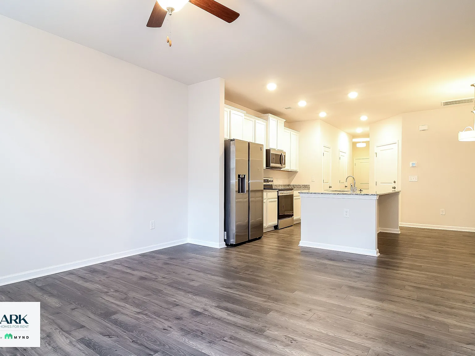 3 bed, 2.0 bath, 1482 sqft, $1,795 — Photo 3