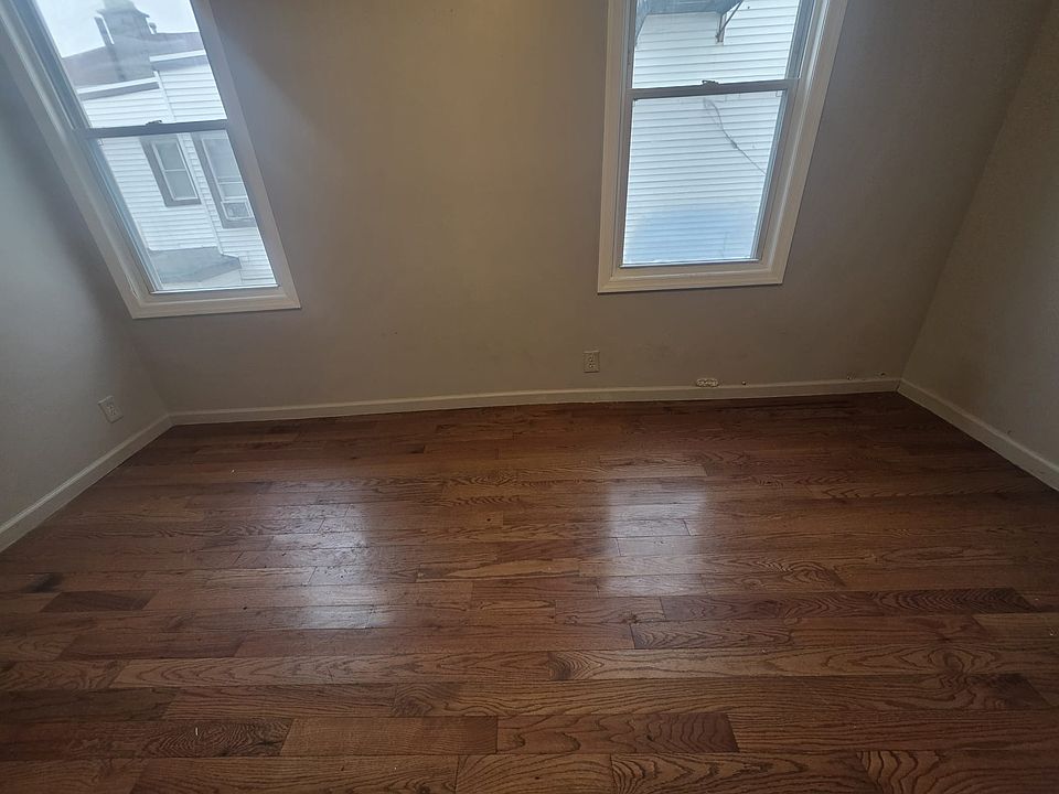 1st image of 85 Littleton Ave #1