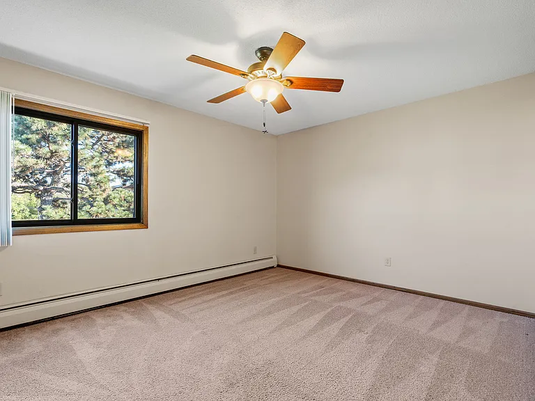 2166-4 bedroom 1