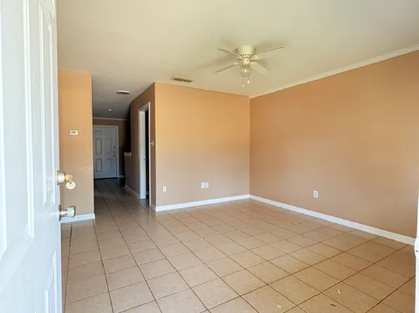 7770 County Road 2193 APT 31, Whitehouse, TX 75791