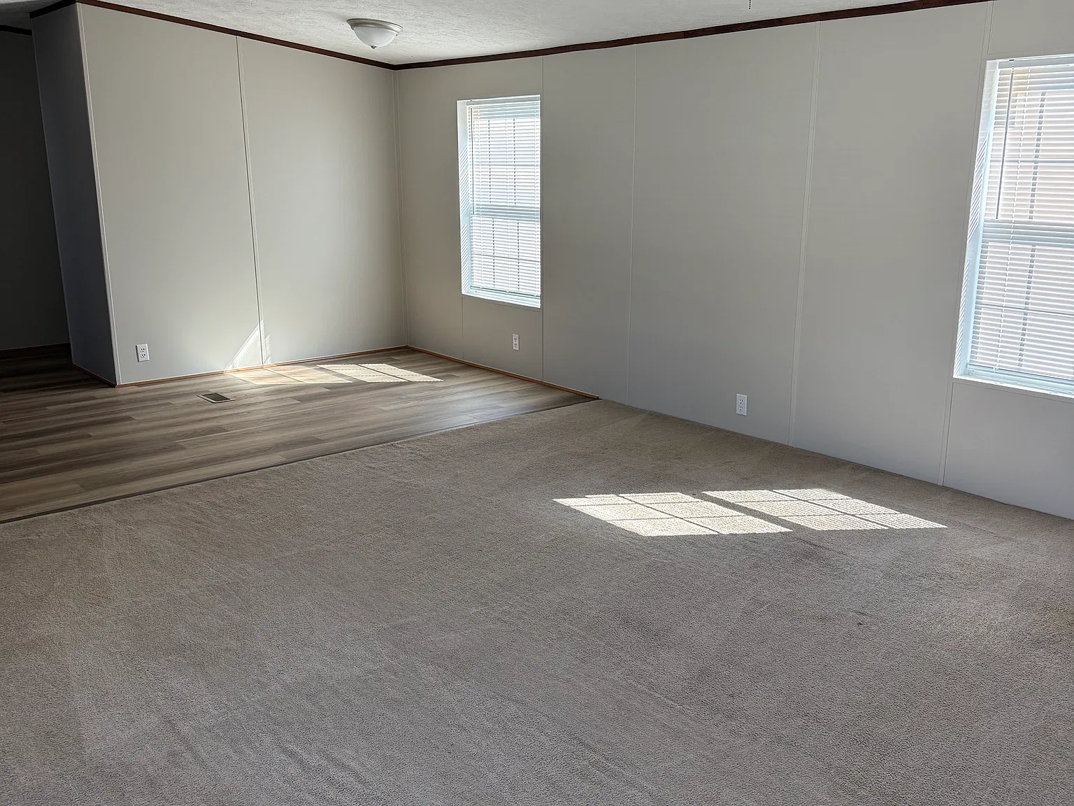 2 bed, 1000 sqft, $850 — Photo 2