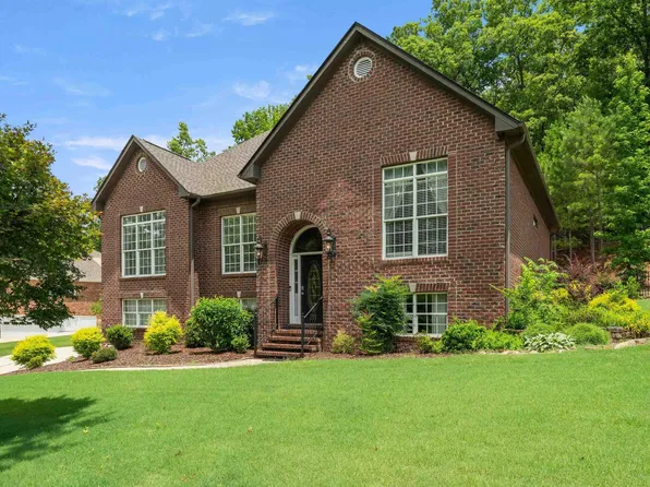 211 Weatherly Club Dr, Alabaster, AL 35007