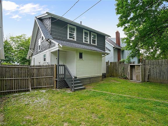 3rd image of 609 Storer Ave