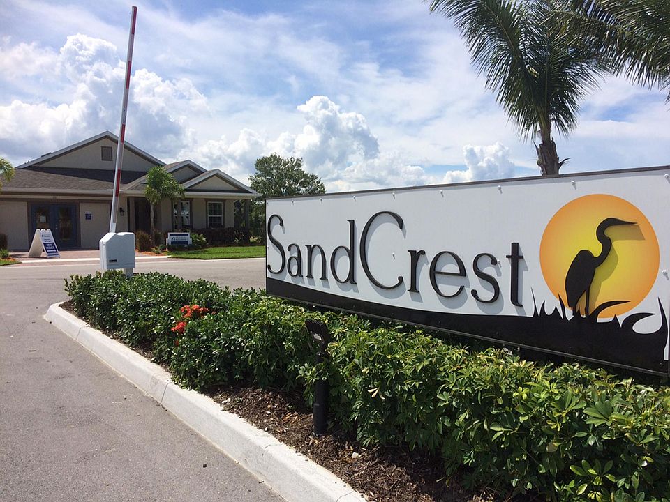 2nd image of 139 Sandcrest Cir