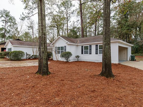 4th image of 2104 Northwood Cir