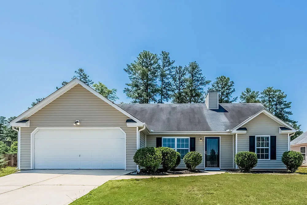 3 bed, 2.0 bath, 1252 sqft, $1,750 — Photo 1