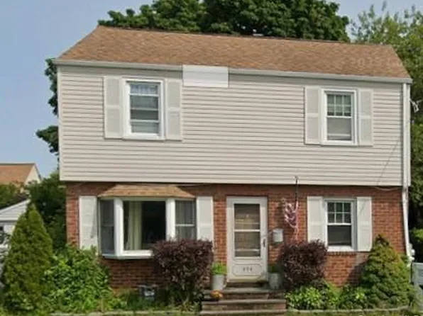 494 Sally Road, Mineola, NY 11501