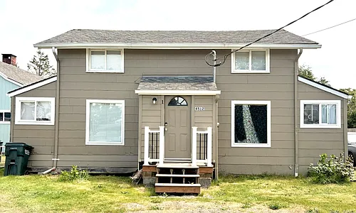 4512 Pacific Way #1 Photo 1
