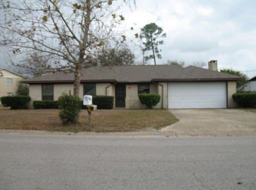 1st image of 11261 S Pine Dr