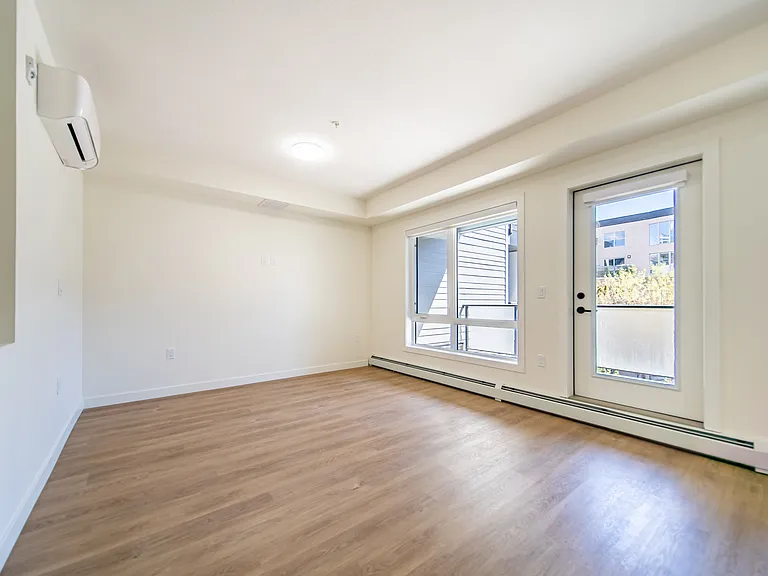 320 19th Ave SW — Photo 71