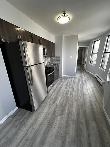 58 Chestnut St Photo 1