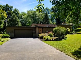 48 Lyndon Rd, Fayetteville, NY 13066