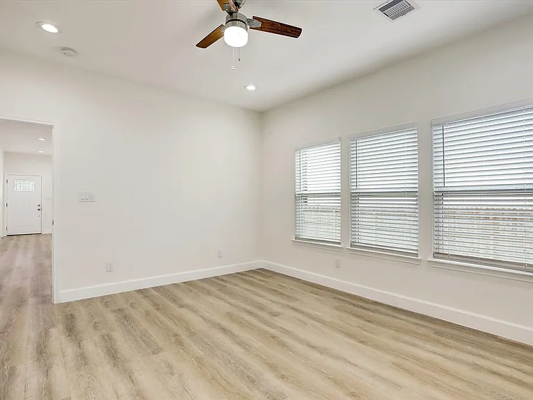 3515 Delhi St — Photo 18