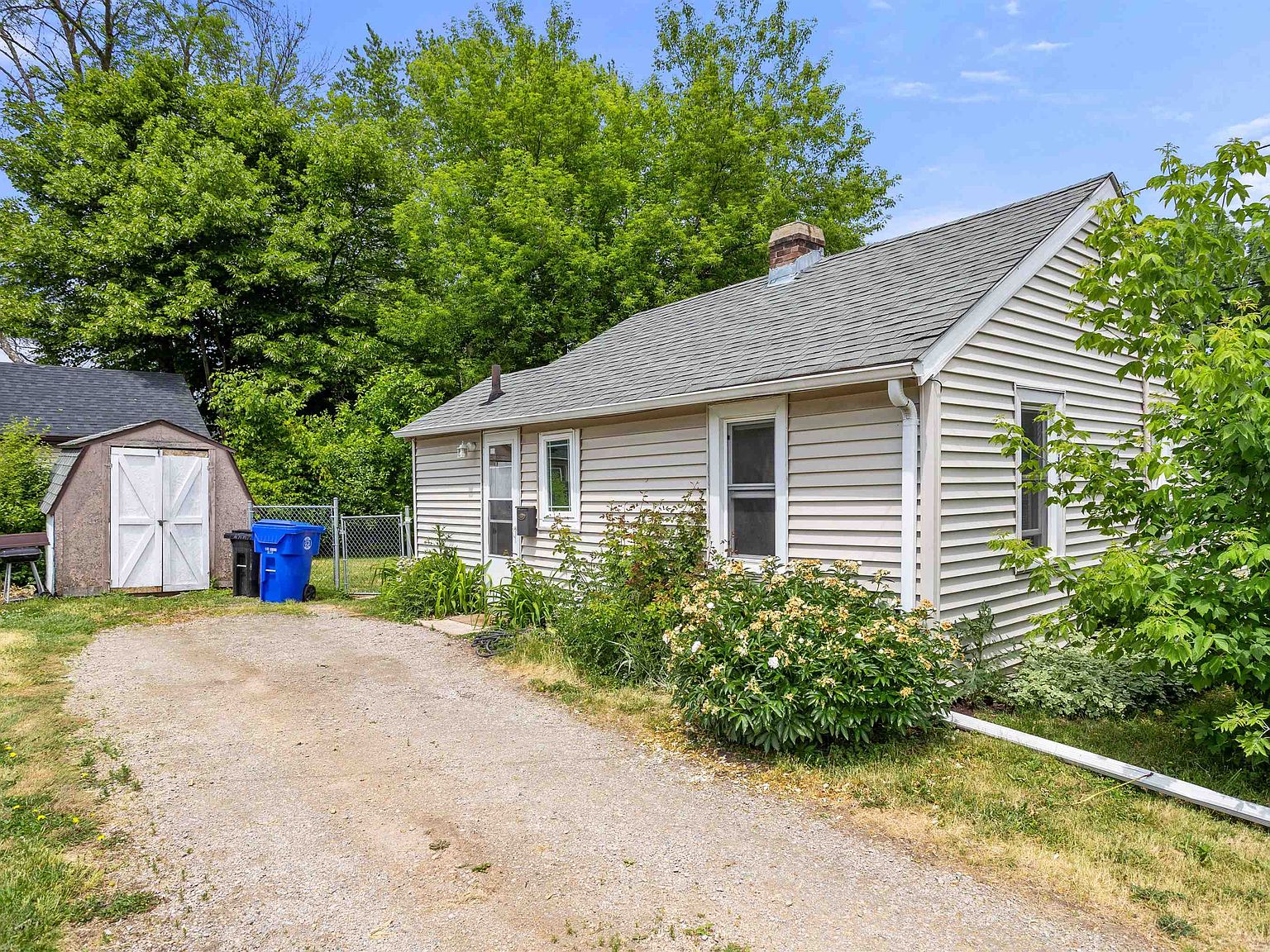 2313 S Jefferson St, Appleton, WI 54915 Zillow