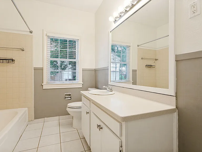 160 W Edgewood Pl — Photo 19