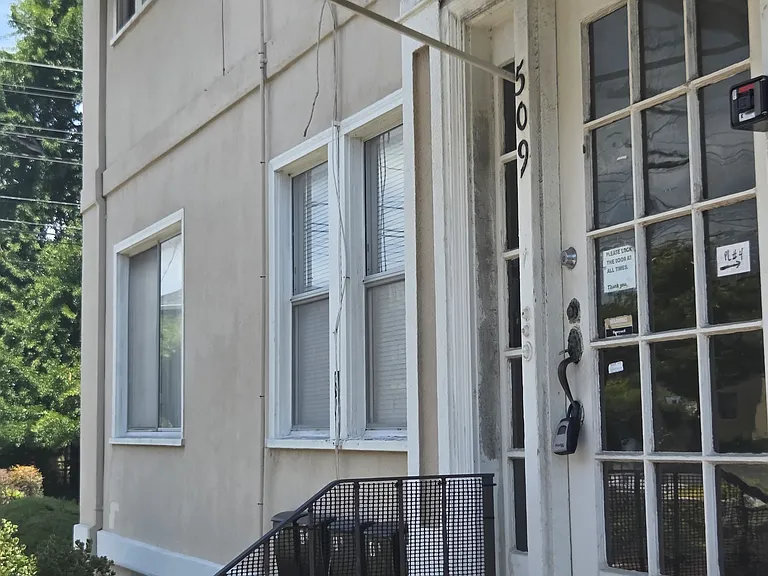 509 Juana Ave #2 — Photo 1