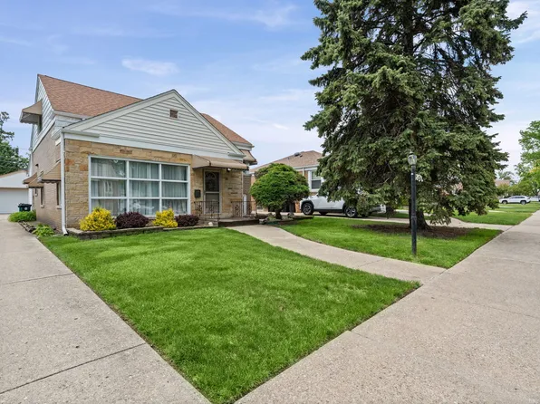 1852 Suffolk Ave, Westchester, IL 60154