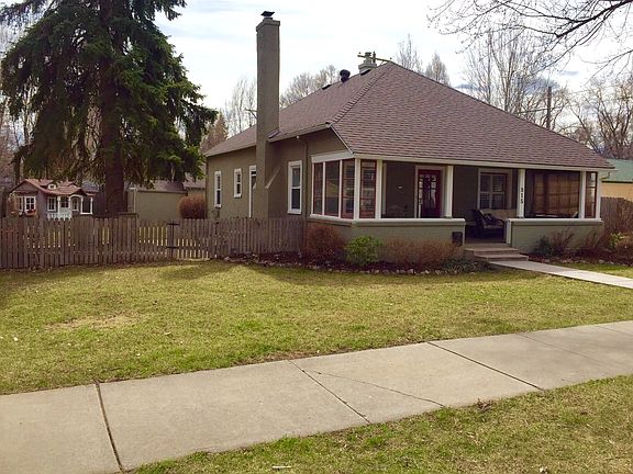 3rd image of 815 E Caramillo St