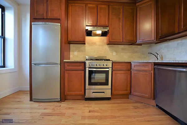 Rented by Brownstone Real Estate | media 15