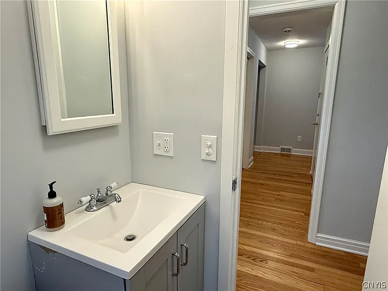 223 Cleveland Blvd — Photo 31
