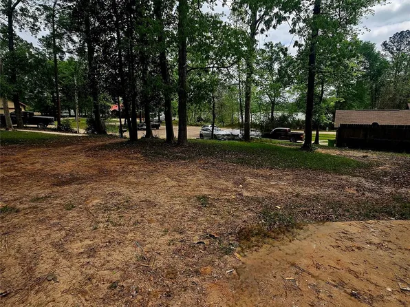 13095 Royal Shores Dr, Conroe, TX 77303