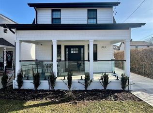 245 Garfield Ave, Mineola, NY 11501