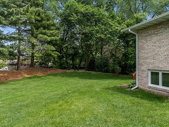 5th image of 1140 Foxtail Ln #0