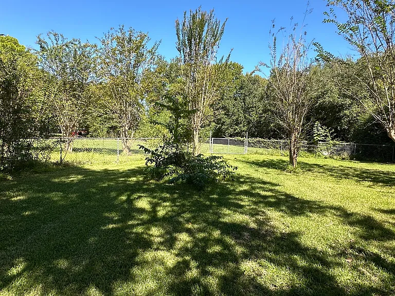 27238 Austin St — Photo 35