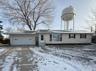 614 Harris Ct, Rolla, ND 58367