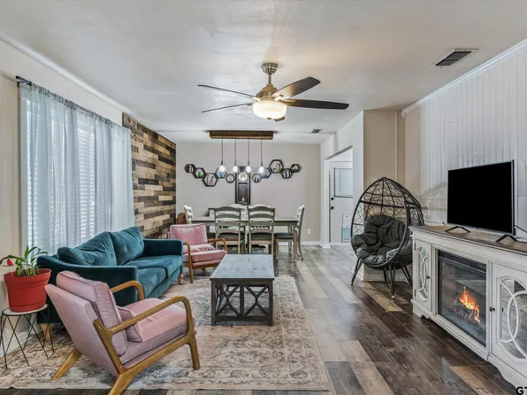 1795 Desert Willow Dr, Canton, TX 75103