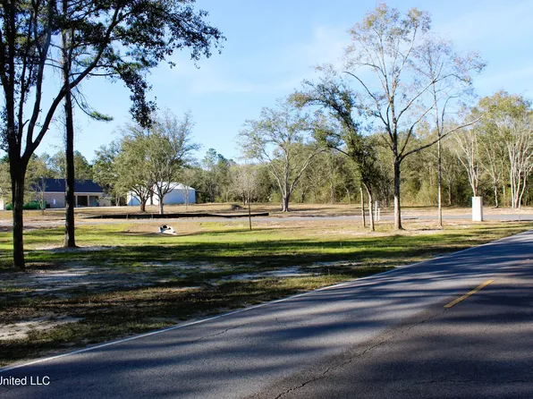 PARCEL One Oak Grv, Moss Pt, MS 39562