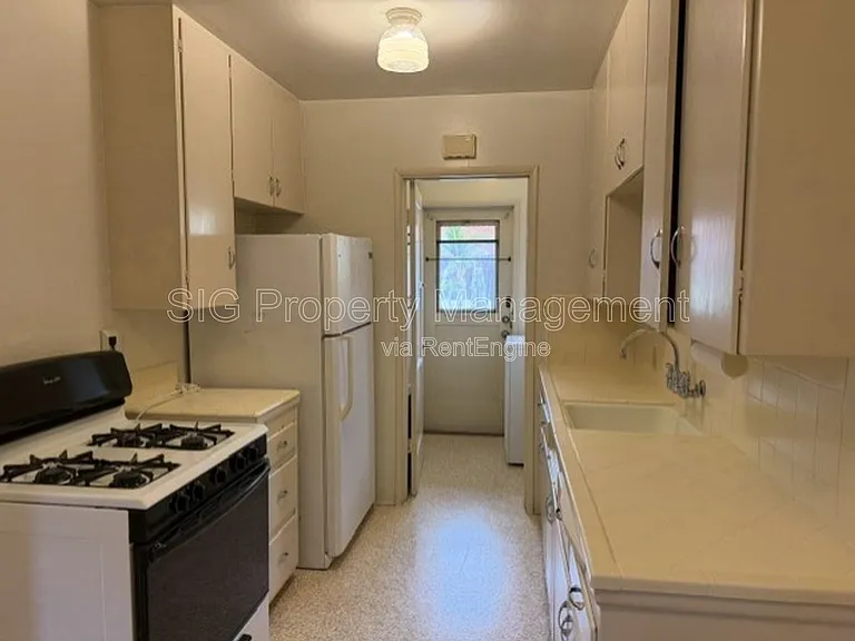 2341 Florencita Dr W — Photo 3
