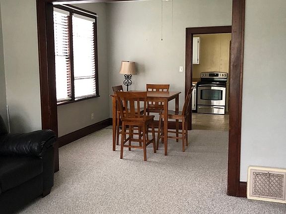 4th image of 438 Cedar St